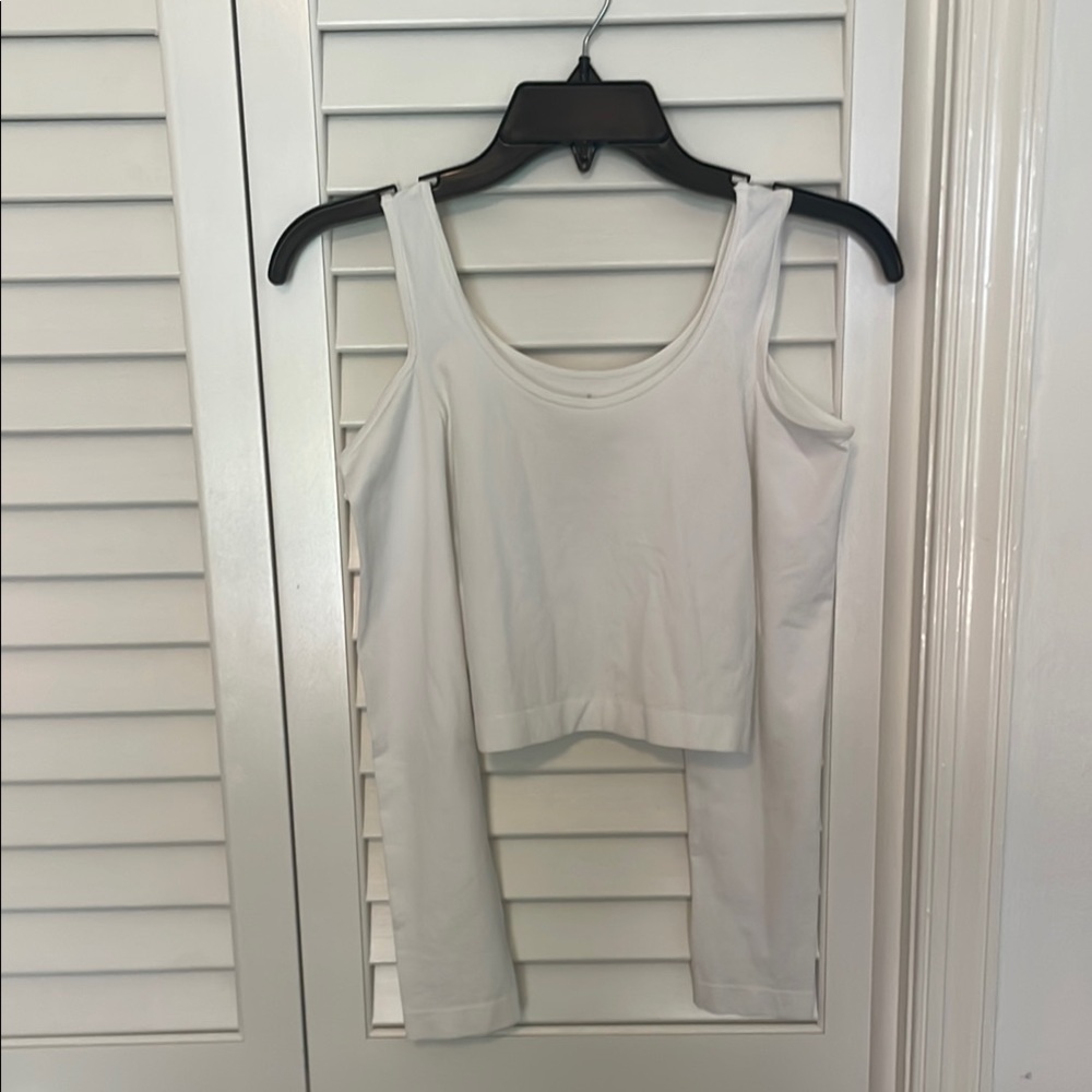 Sugarlips White Cold Shoulder Seamless Crop Top